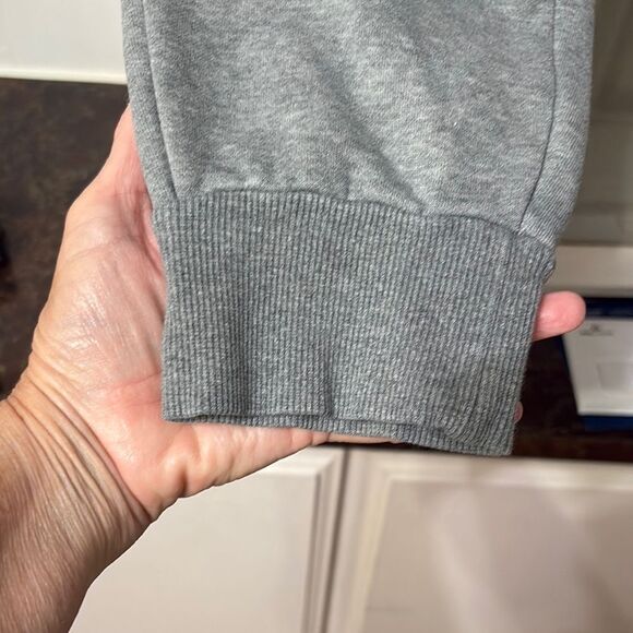 Puma Gray Sweatpants with Elastic Cuffs and Drawstring Waistband Very Nice! - Picture 6 of 8